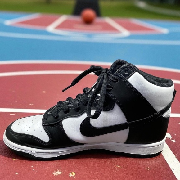 Nike Dunk High Panda Men’s Sz 10 Black White Retro Shoes Barely Worn No Creases - Picture 5 of 10